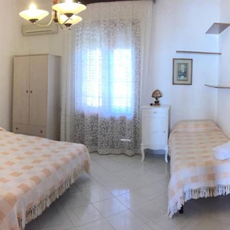 Il Rifugio Del Viandante Apartment Фавиняна Екстериор снимка